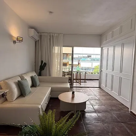 Bliss Apartment, Terrace, Pool & * Marbella