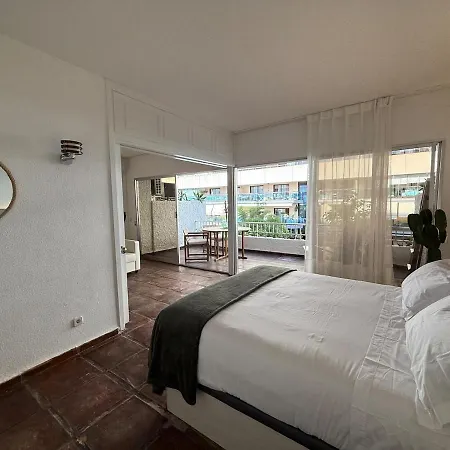 Bliss Apartment, Terrace, Pool & Apartmán